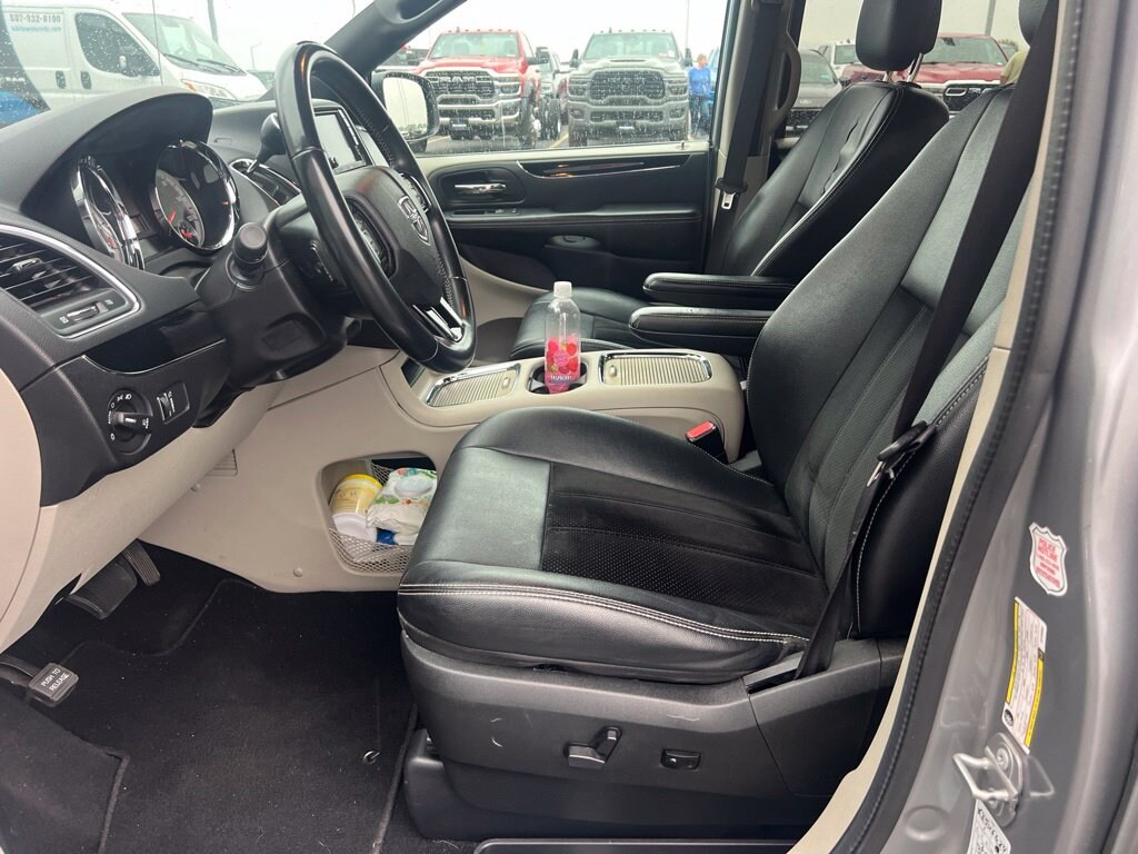 Used 2018 Dodge Grand Caravan SXT Minivan/Van