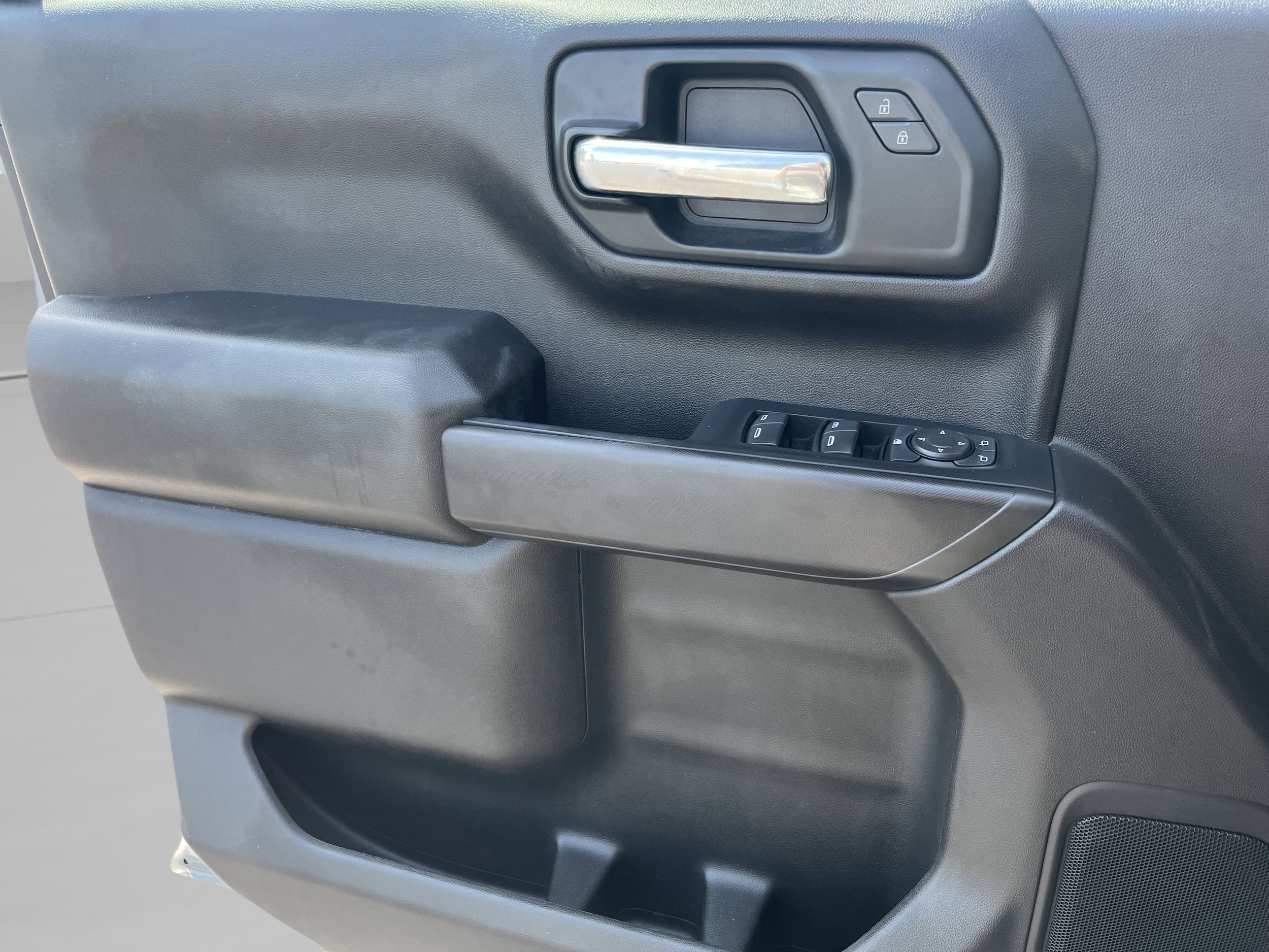 2024 Chevrolet Silverado 1500 Custom - Photo 17