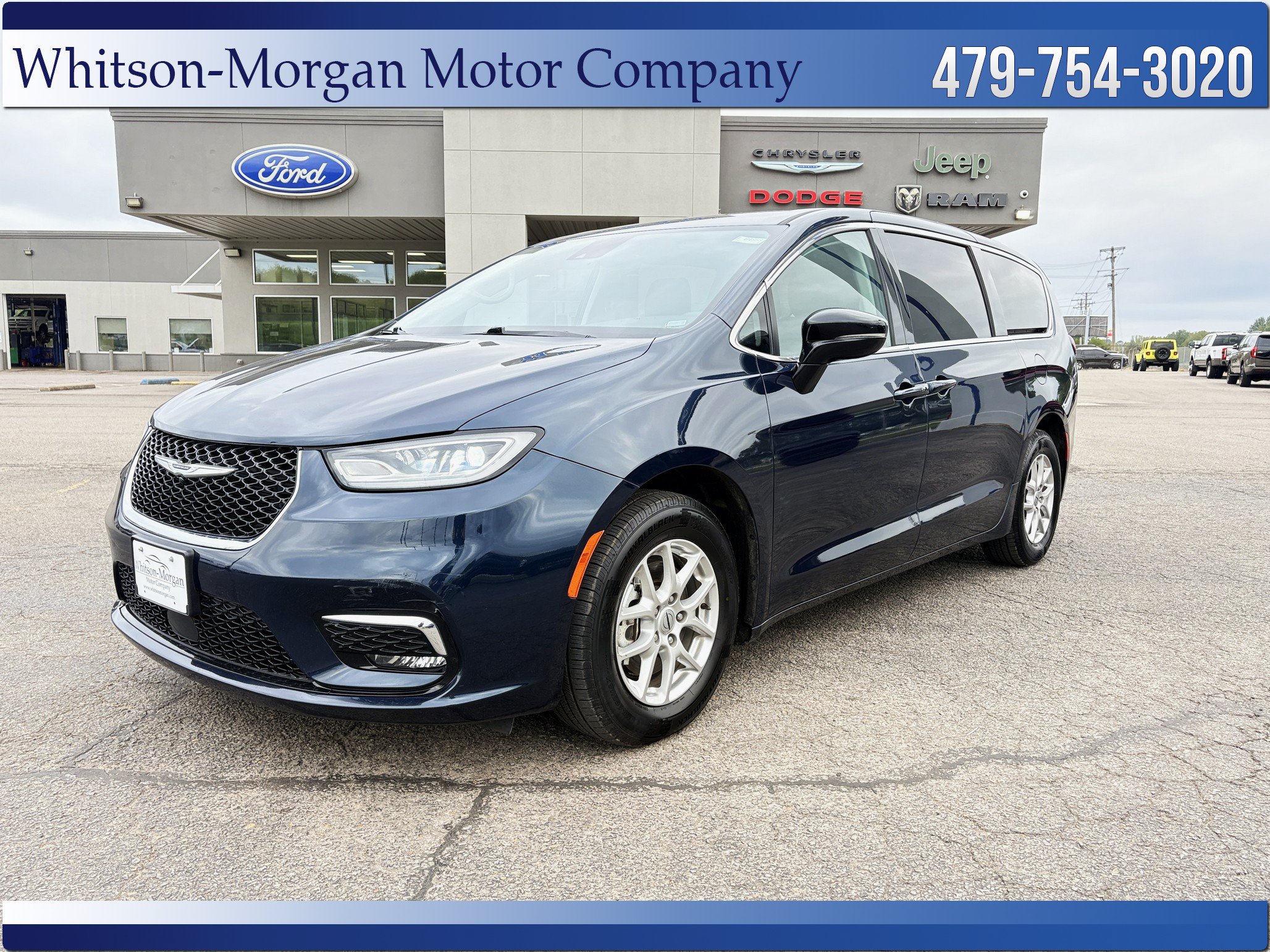 Used 2024 Chrysler Pacifica Touring L Van Passenger Van