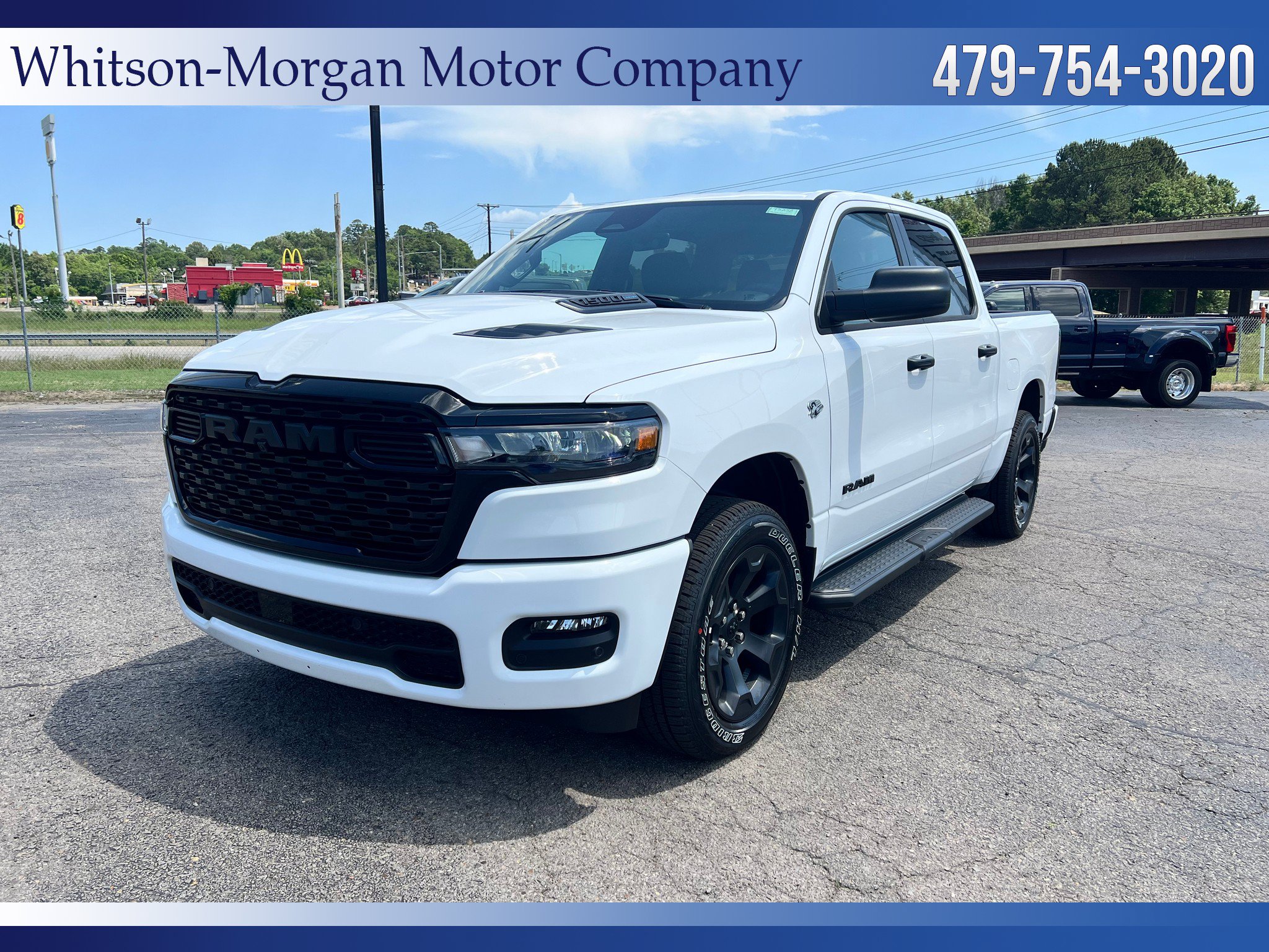 New 2026 Ram 1500 EXPRESS CREW CAB 4X4 5'7 BOX Pickup