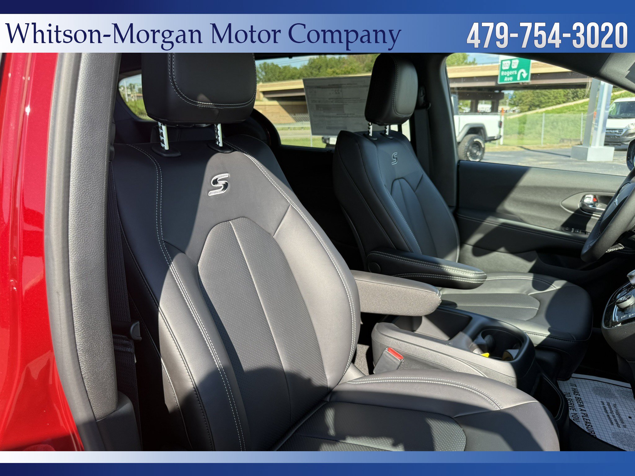 2026 Chrysler Pacifica Select - Photo 9