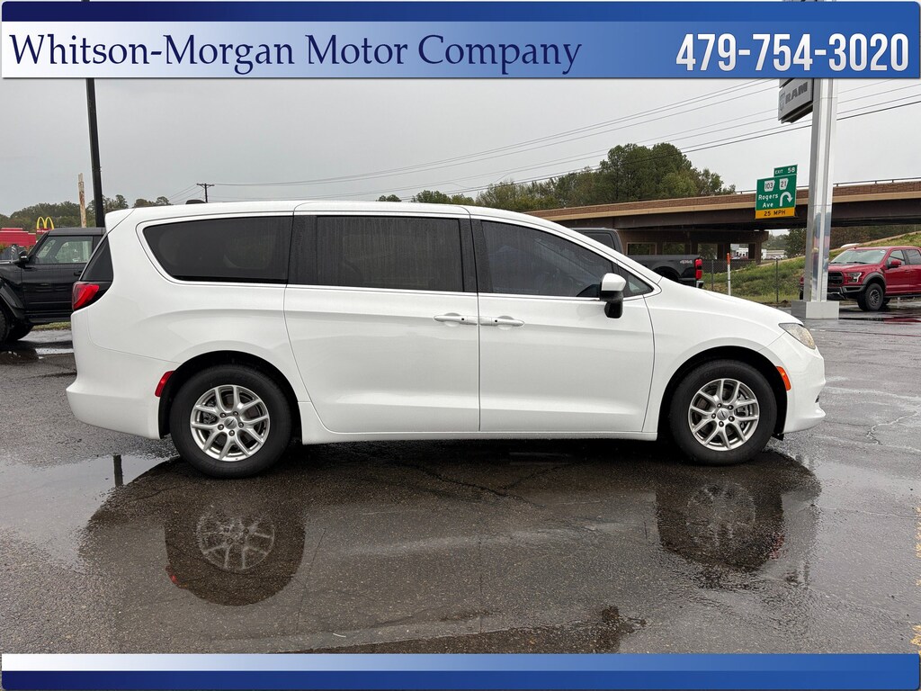 Used 2022 Chrysler Voyager LX LX FWD