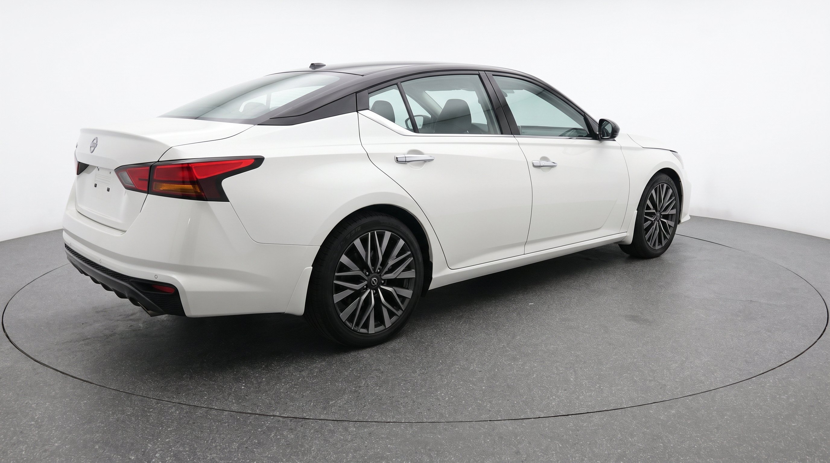 Thumbnail: 2025 Nissan Altima - 9