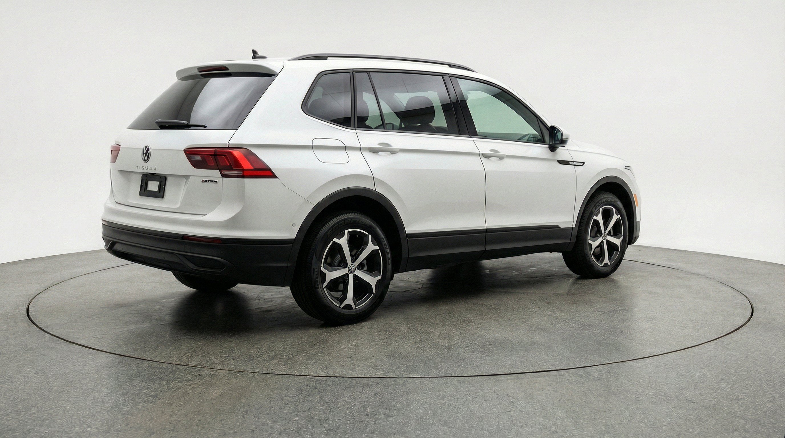 Thumbnail: 2026 Volkswagen Tiguan - 9
