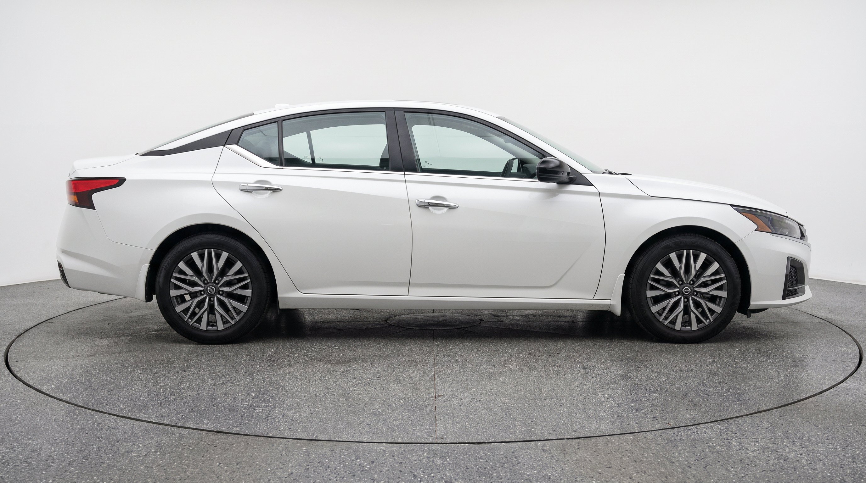 Thumbnail: 2025 Nissan Altima - 10