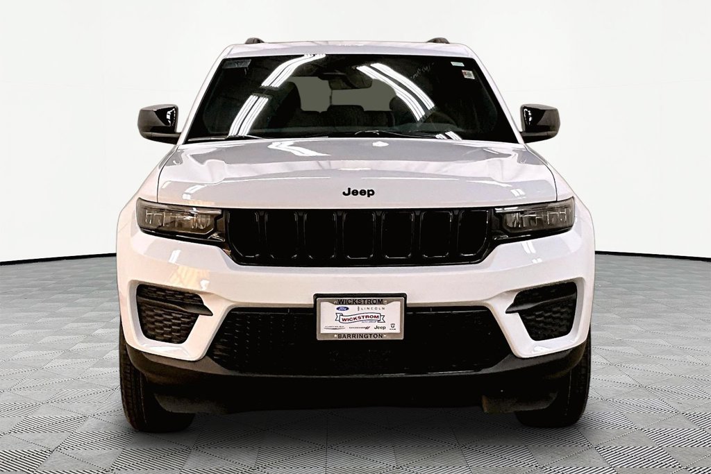New 2027 Jeep Grand Cherokee Laredo X Sport Utility