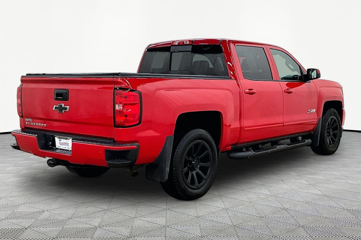 Used 2017 Chevrolet Silverado 1500 LT Z71 with VIN 3GCUKREC2HG179703 for sale in Barrington, IL