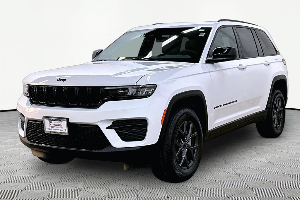 New 2027 Jeep Grand Cherokee Laredo X Sport Utility