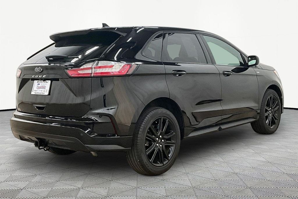 Used 2024 Ford Edge SUV