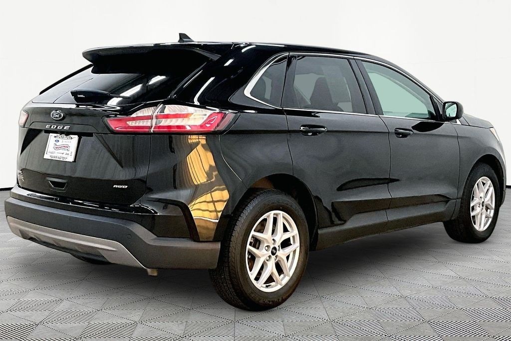 Used 2024 Ford Edge SEL SUV
