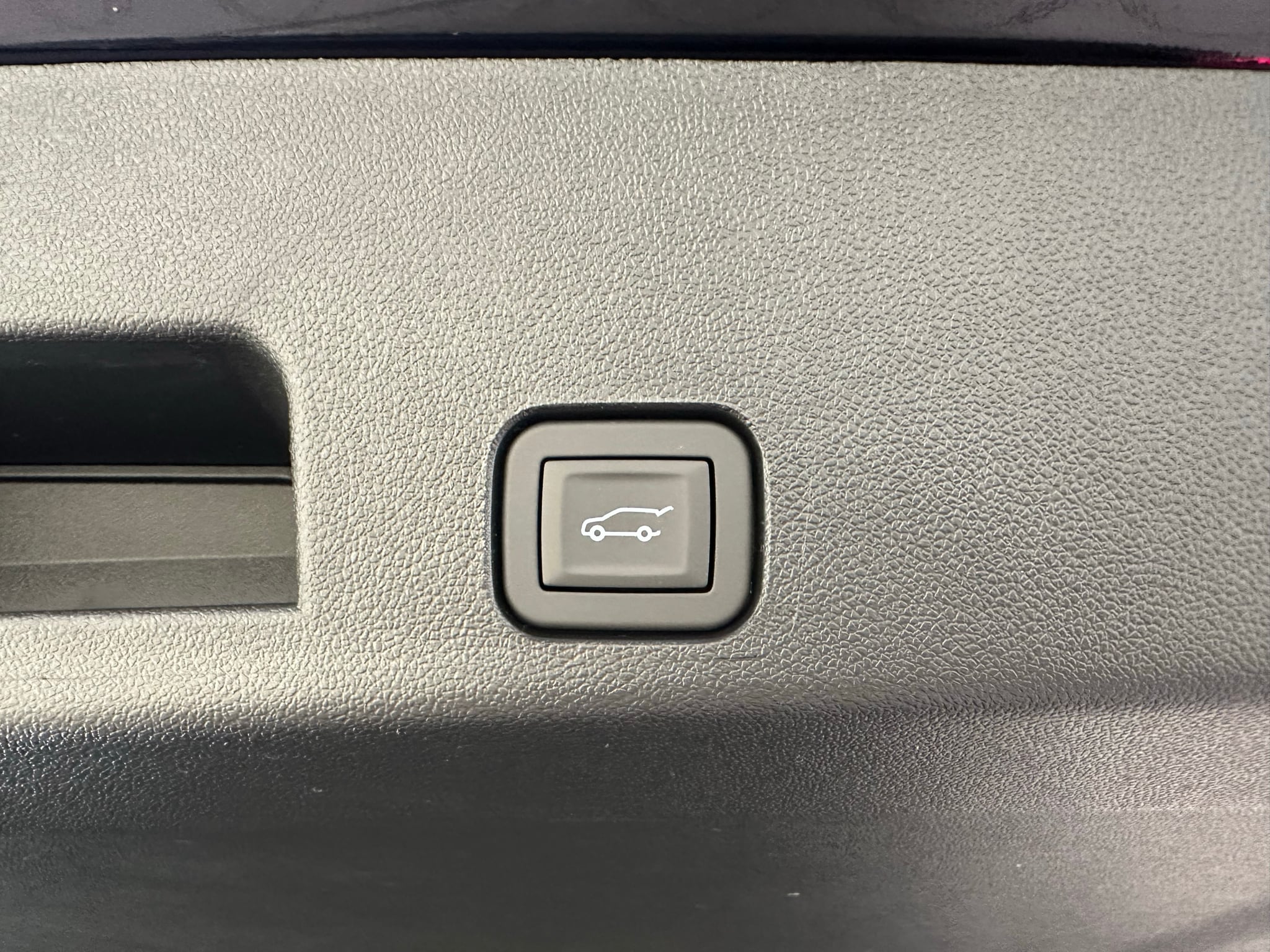2027 Chevrolet Traverse LT - Photo 9
