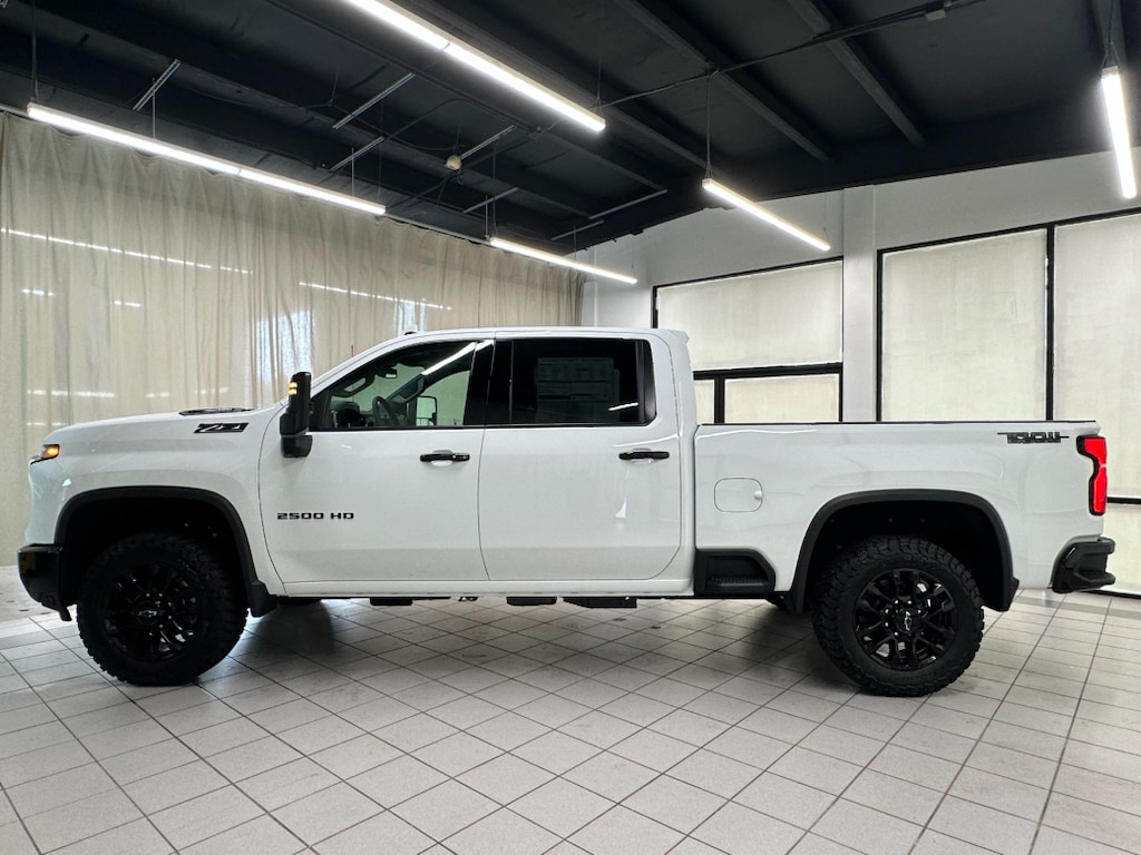 2026 Chevrolet Silverado 2500 HD LTZ - Photo 12