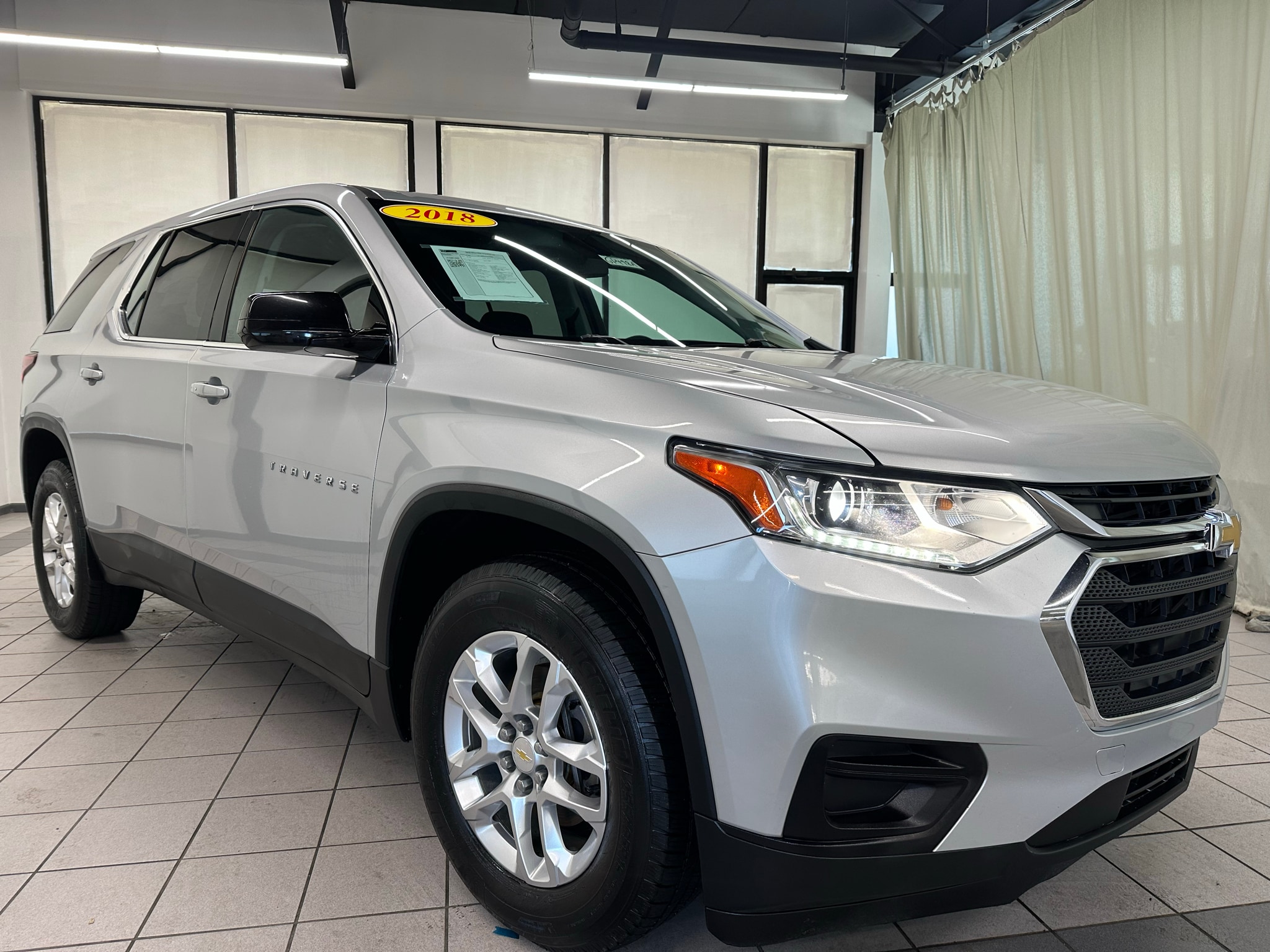 Used 2018 Chevrolet Traverse LS with VIN 1GNERFKW2JJ122801 for sale in De Motte, IN