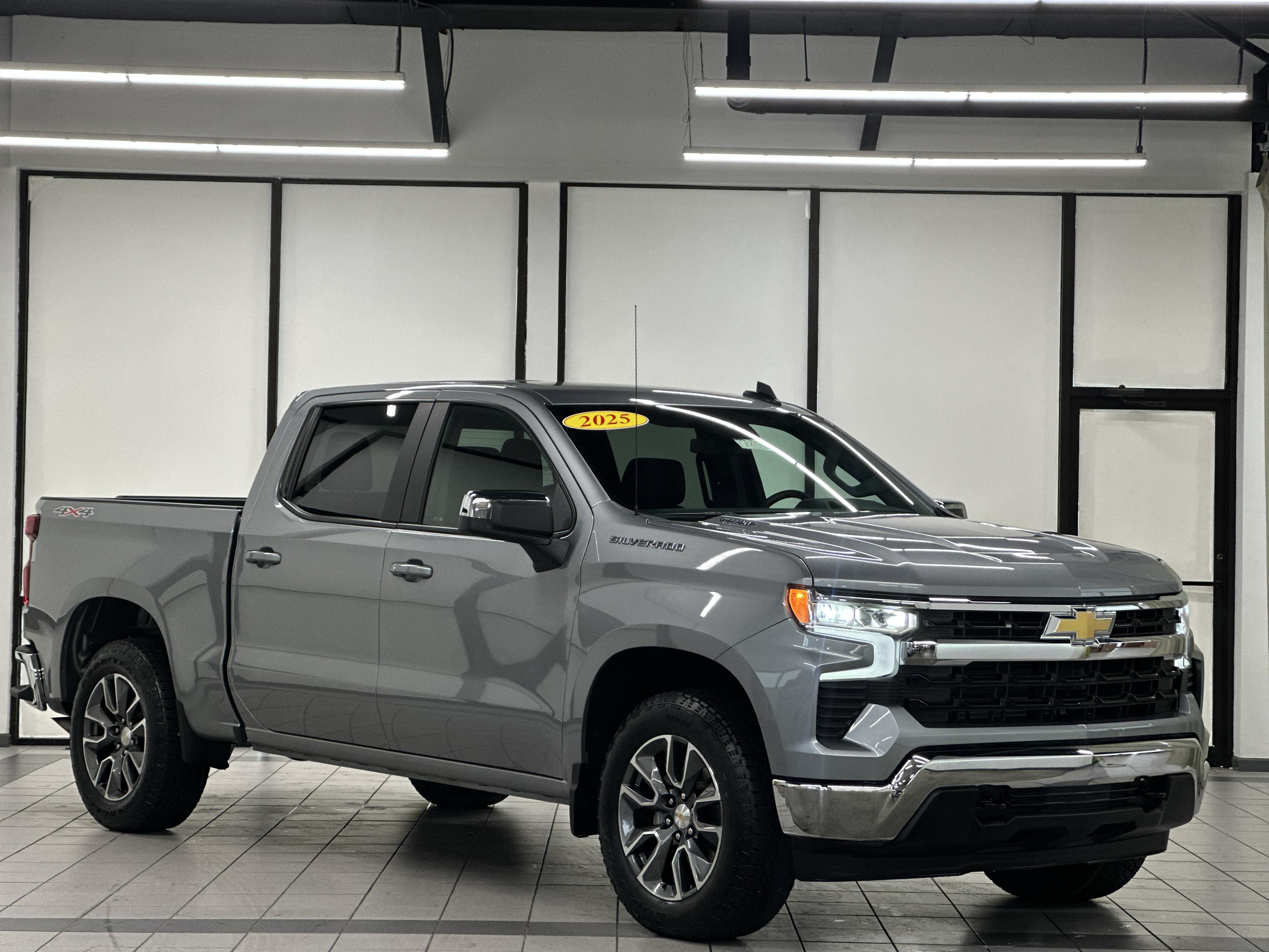 2025 Chevrolet Silverado 1500 LT