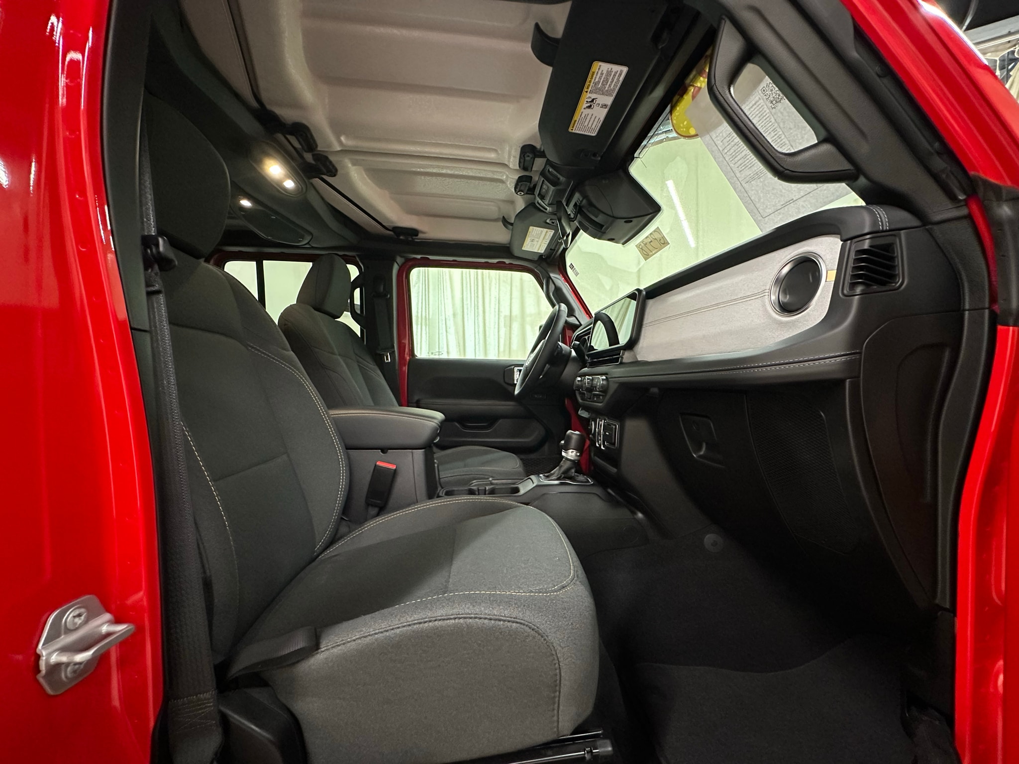 2025 Jeep Wrangler 4xe Sahara 4XE - Photo 20