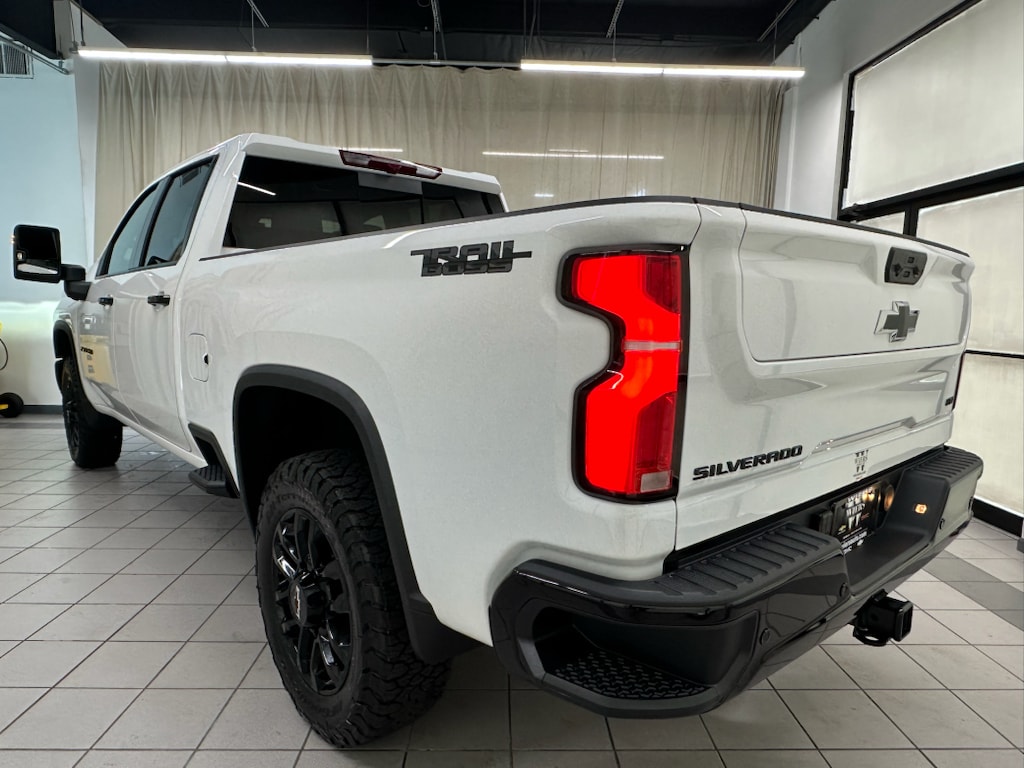 2026 Chevrolet Silverado 2500 HD LTZ - Photo 11