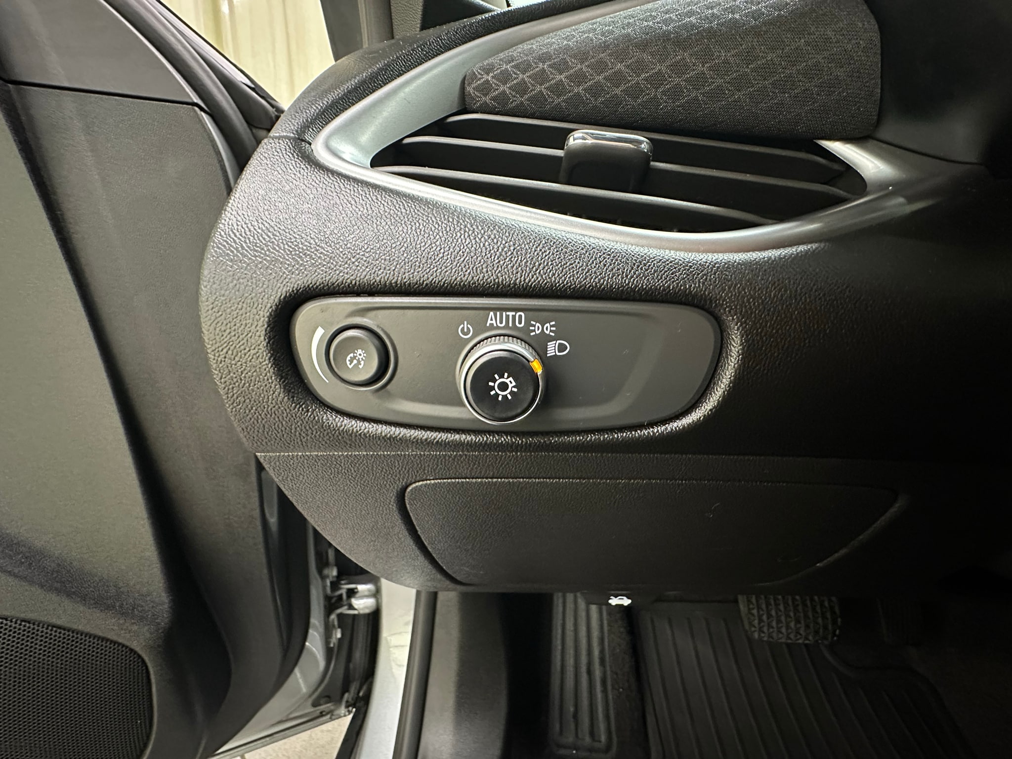 2025 Chevrolet Malibu 1LT - Photo 23
