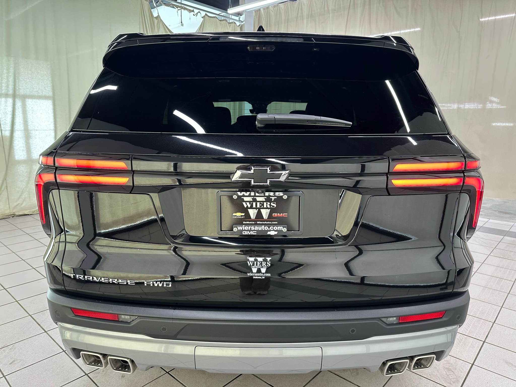 2027 Chevrolet Traverse LT - Photo 6