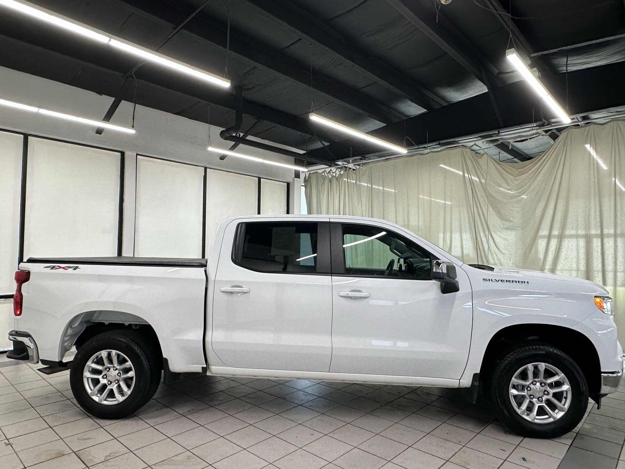 Used 2025 Chevrolet Silverado 1500 LT (2FL) Truck Crew Cab