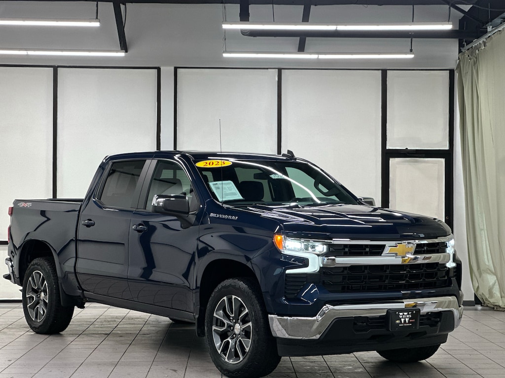 Used 2023 Chevrolet Silverado 1500 LT Truck Crew Cab