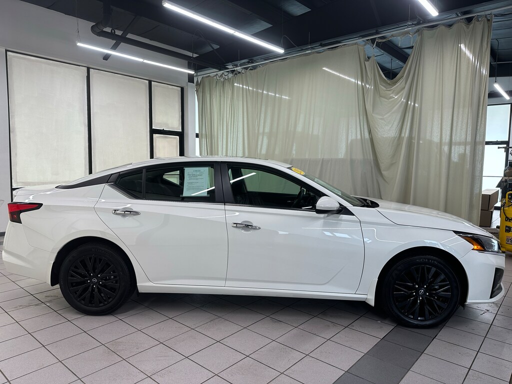 Used 2025 Nissan Altima SV Sedan