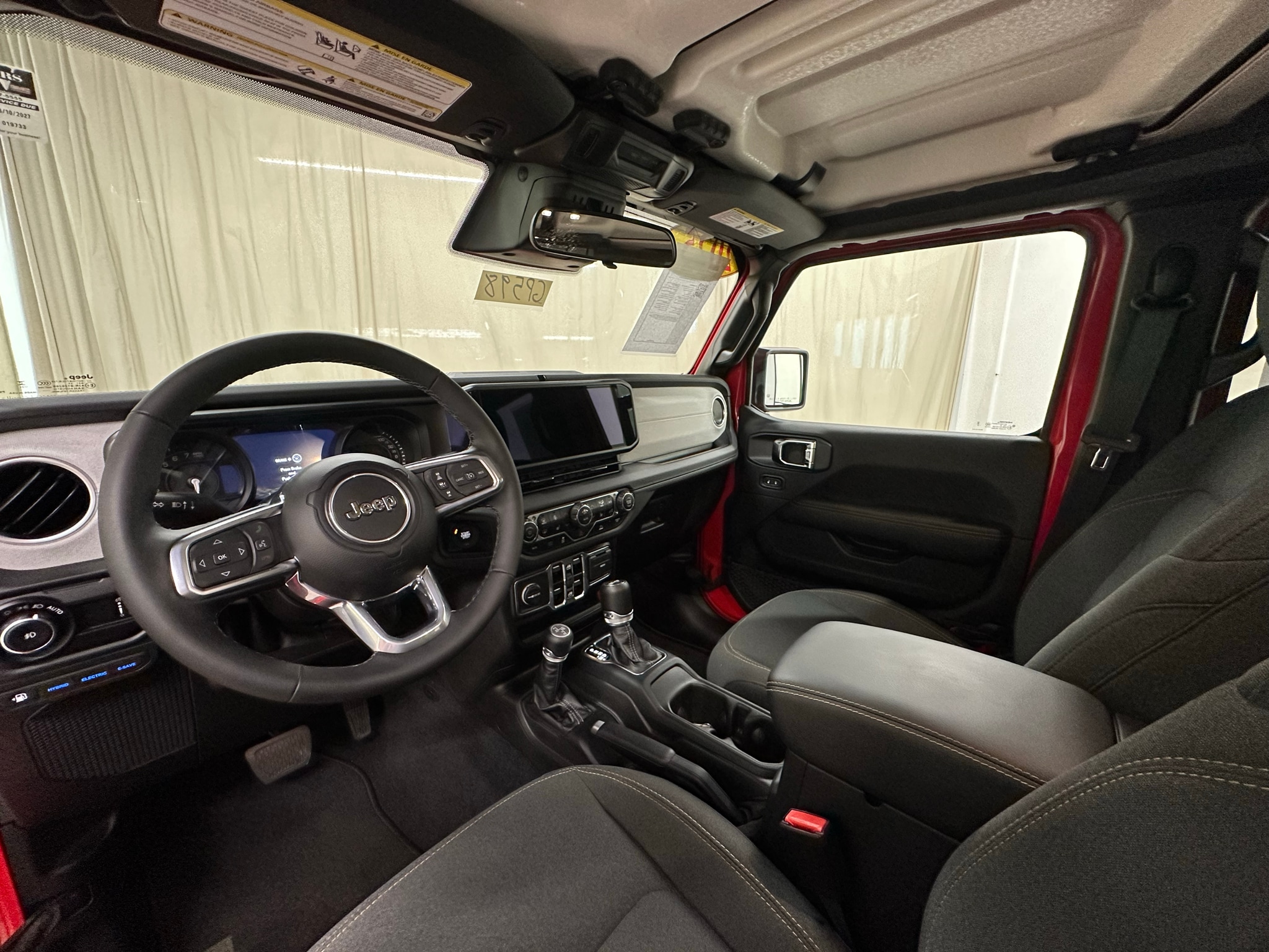2025 Jeep Wrangler 4xe Sahara 4XE - Photo 26