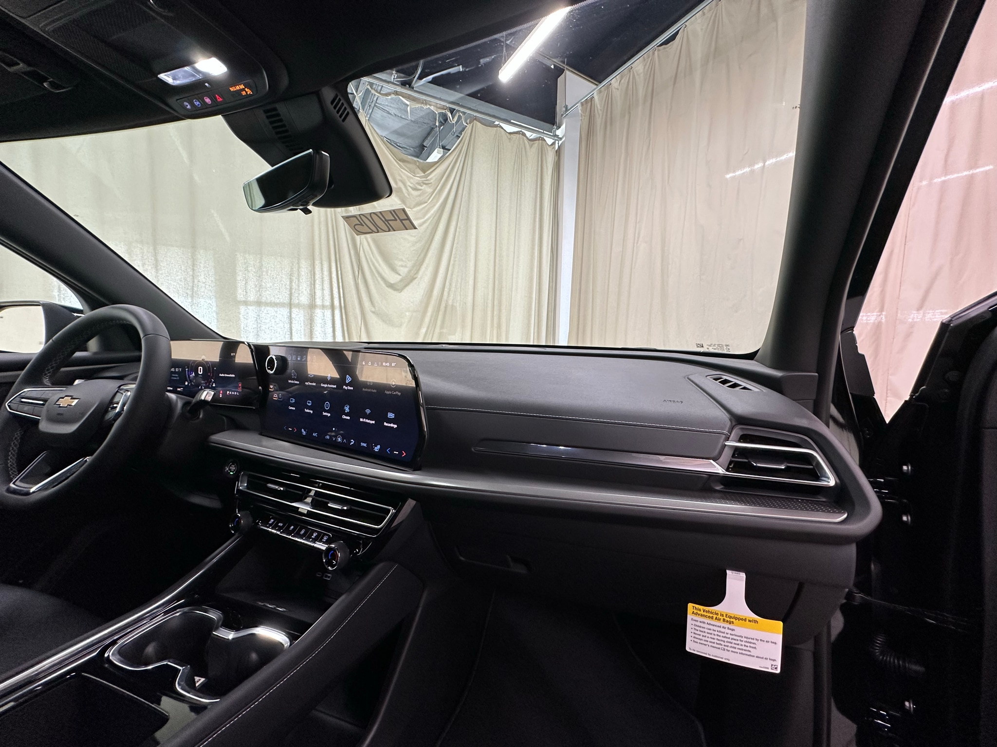 2027 Chevrolet Traverse LT - Photo 16