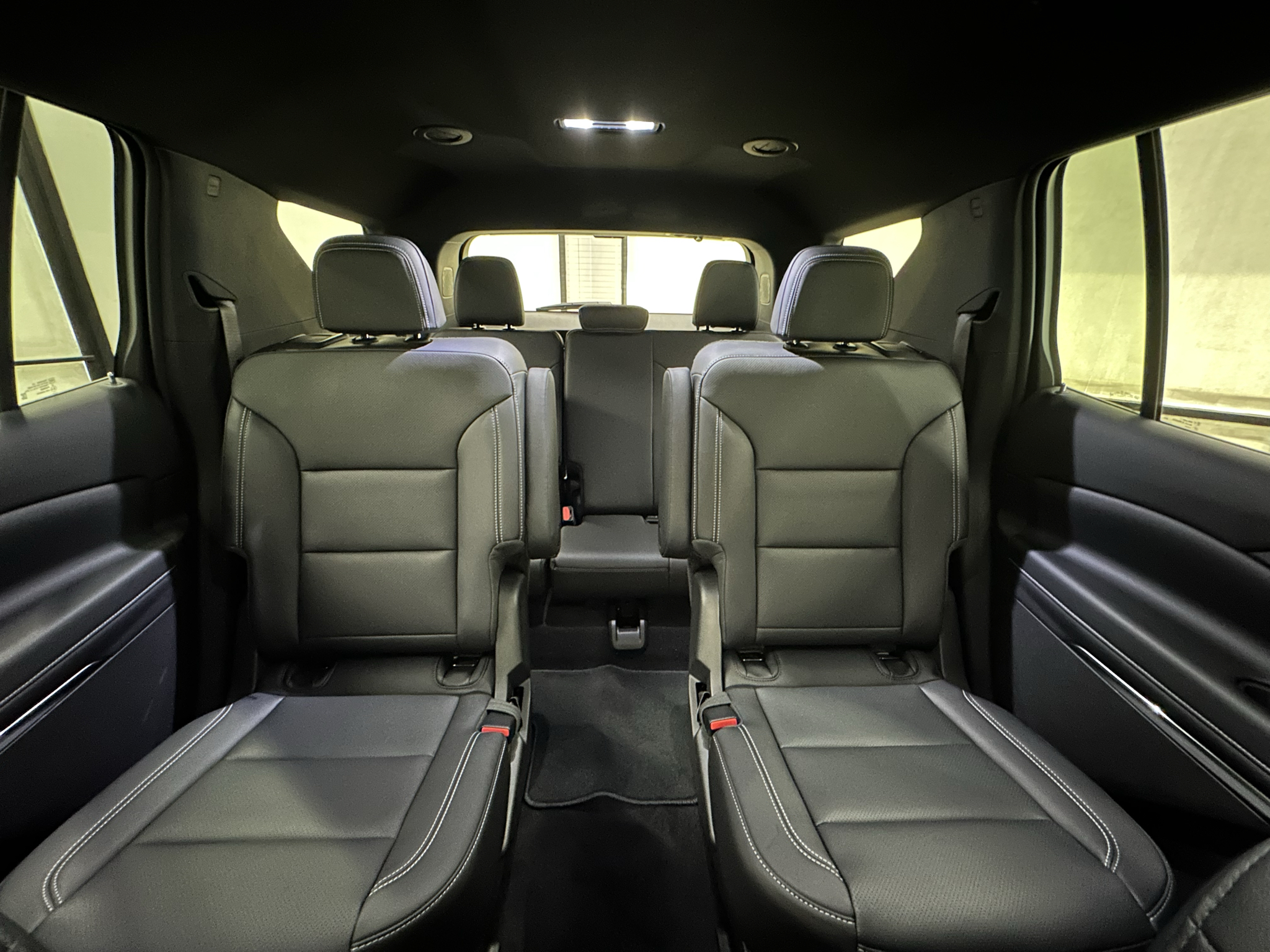2027 Chevrolet Traverse LT - Photo 34