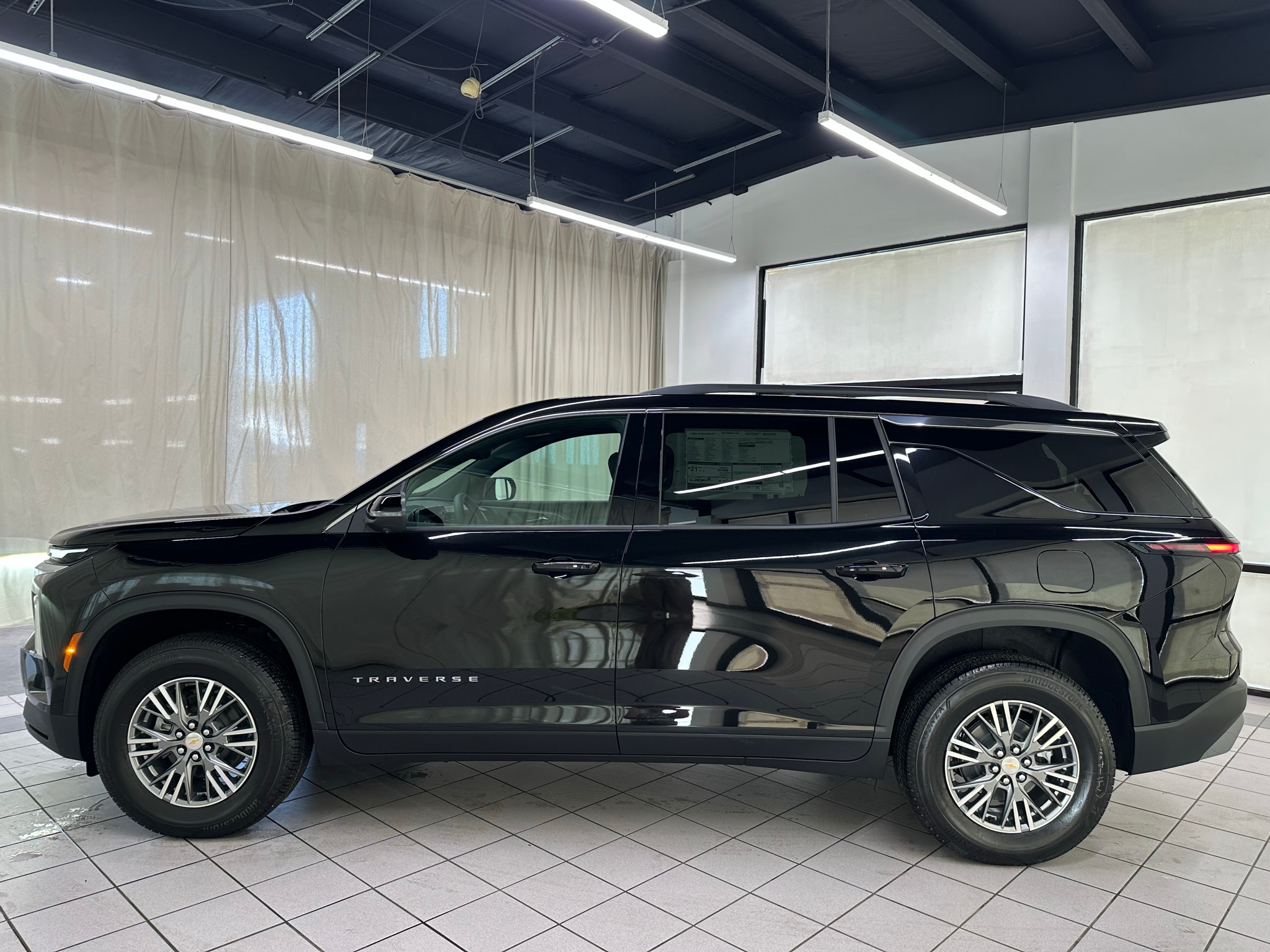 2027 Chevrolet Traverse LT - Photo 11