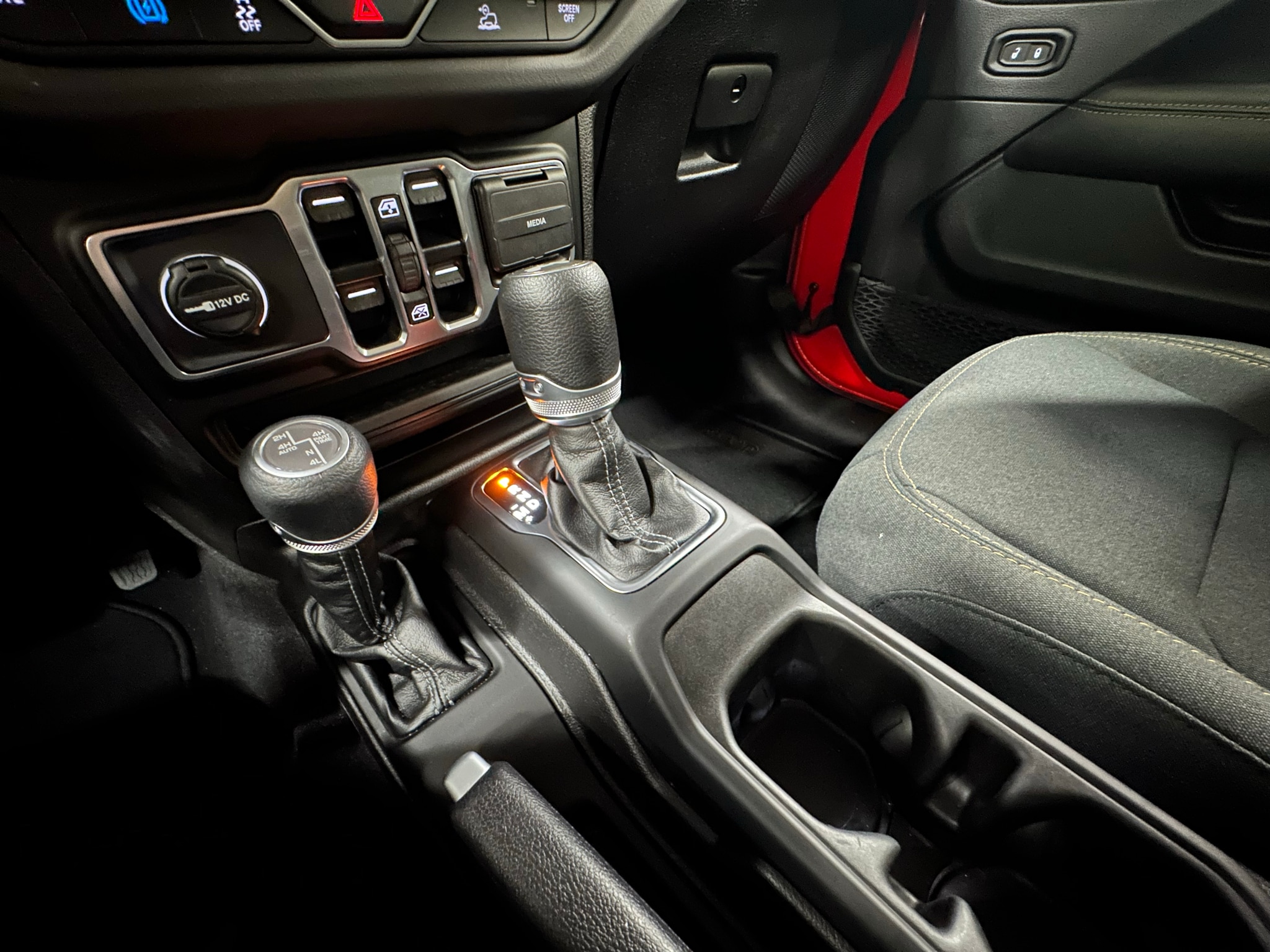 2025 Jeep Wrangler 4xe Sahara 4XE - Photo 34