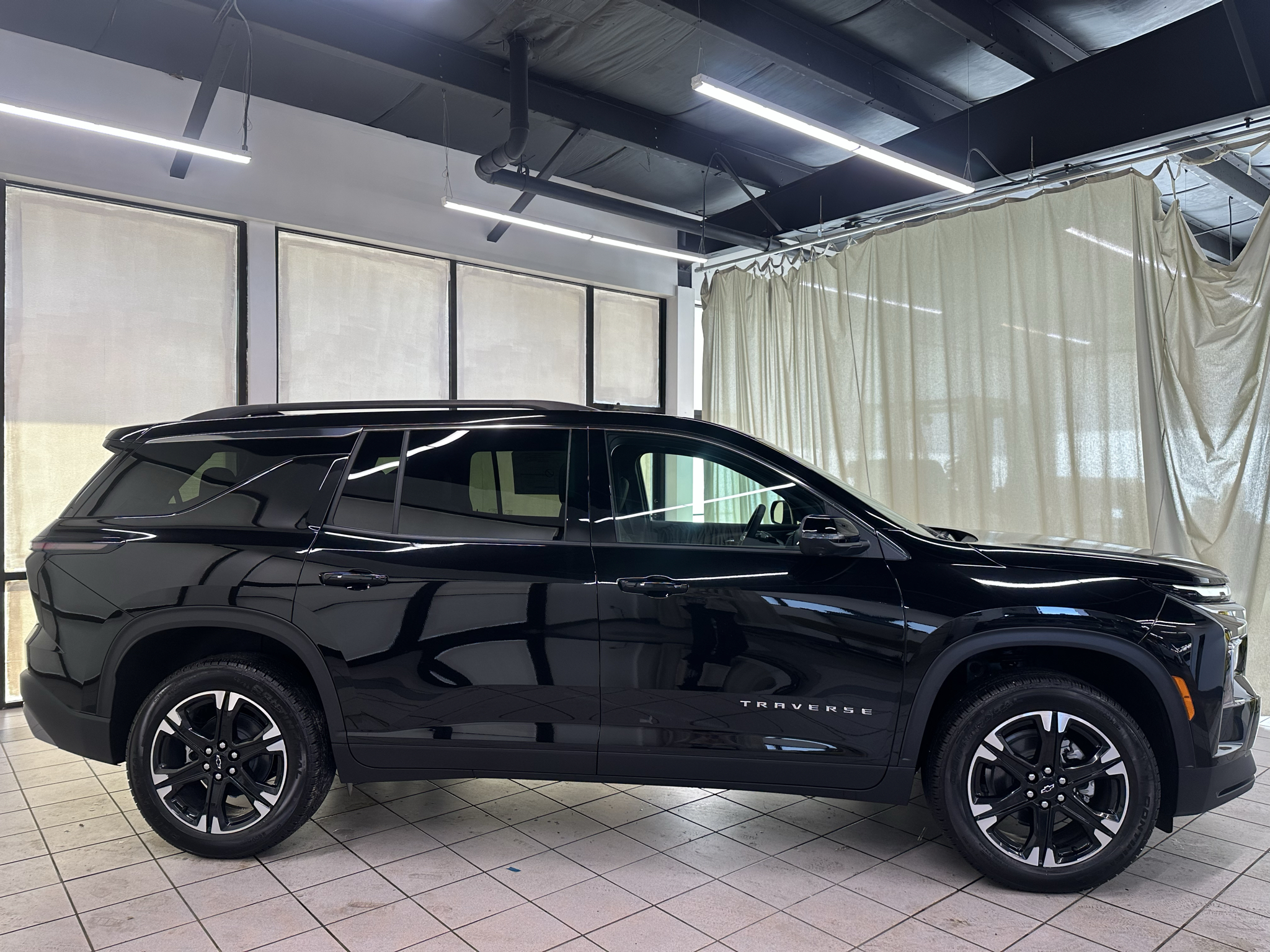 New 2027 Chevrolet Traverse LT SUV