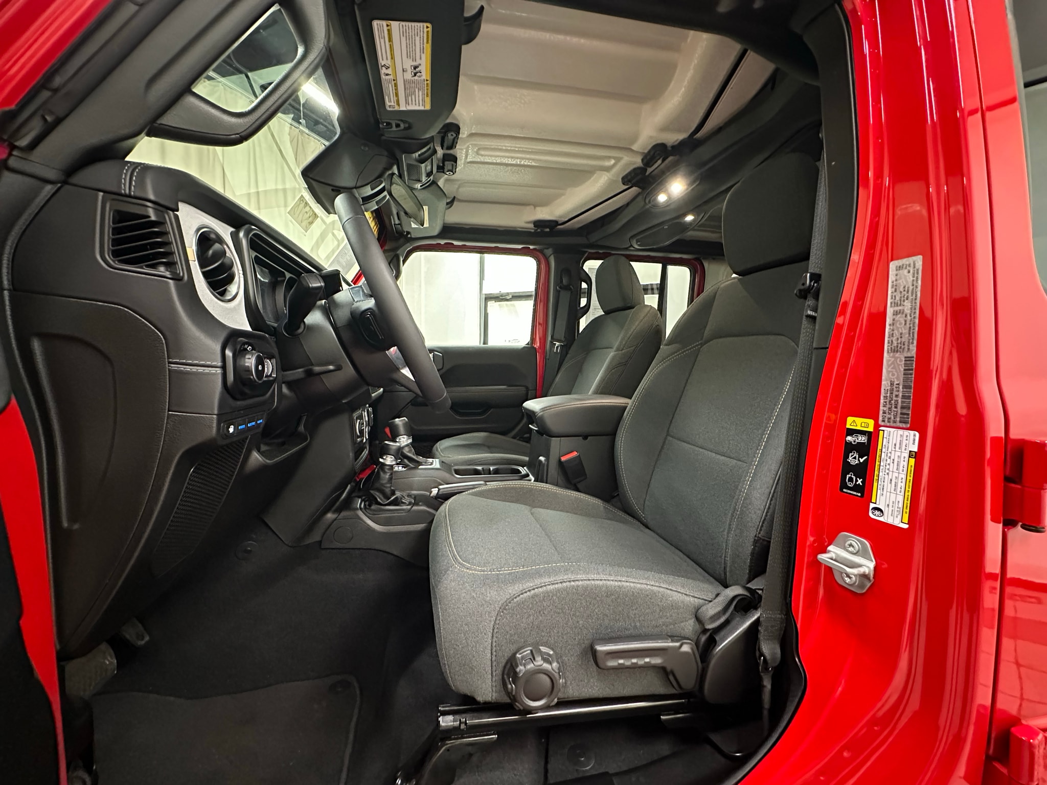 2025 Jeep Wrangler 4xe Sahara 4XE - Photo 24