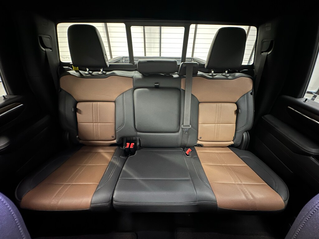 2024 Chevrolet Silverado 2500HD High Country - Photo 32