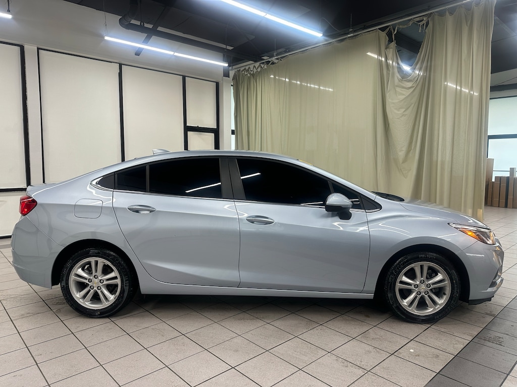 Used 2018 Chevrolet Cruze LT Sedan
