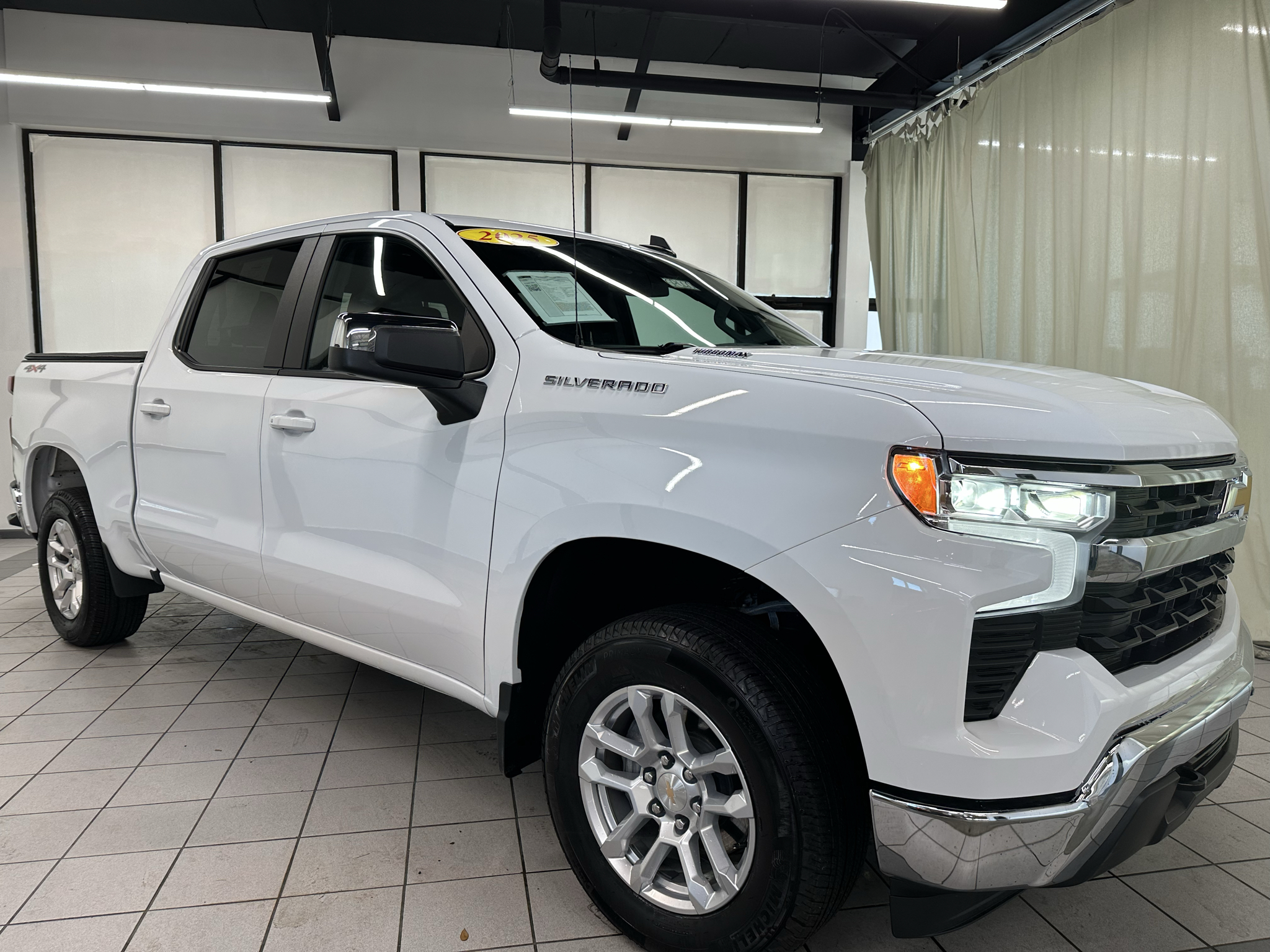 Used 2025 Chevrolet Silverado 1500 LT (2FL) Truck Crew Cab