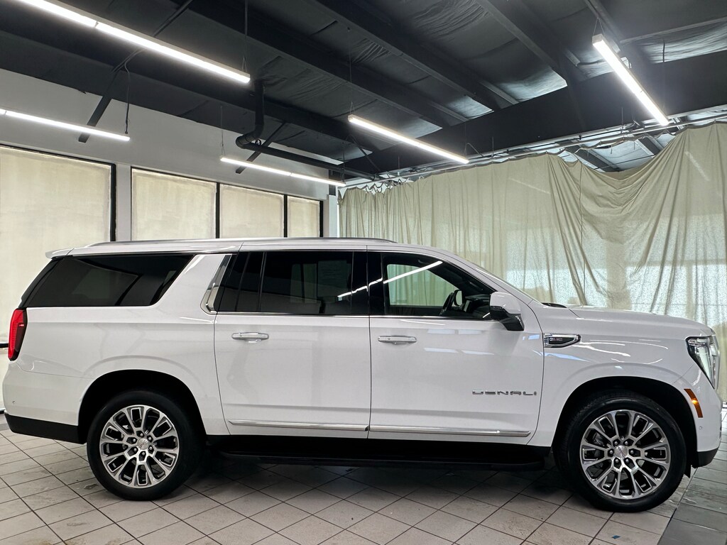 Used 2025 GMC Yukon XL Denali SUV