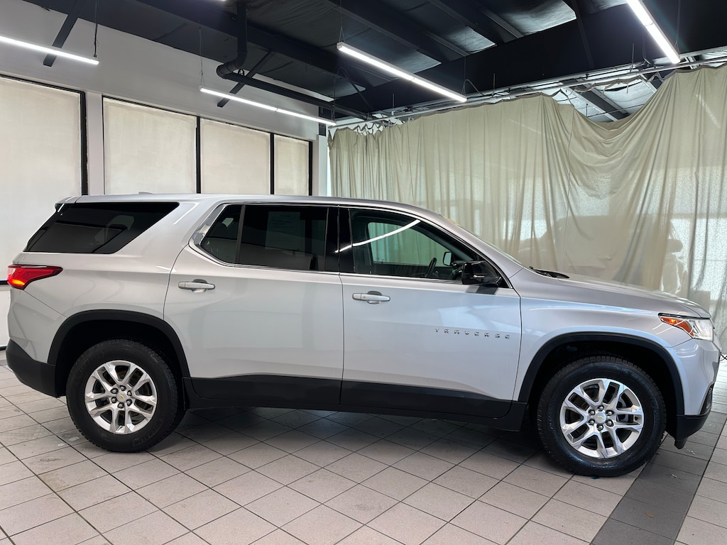 Used 2018 Chevrolet Traverse LS SUV