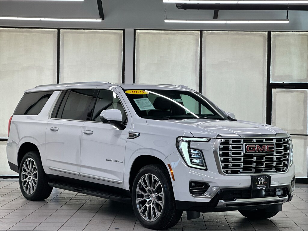 Used 2025 GMC Yukon XL Denali SUV