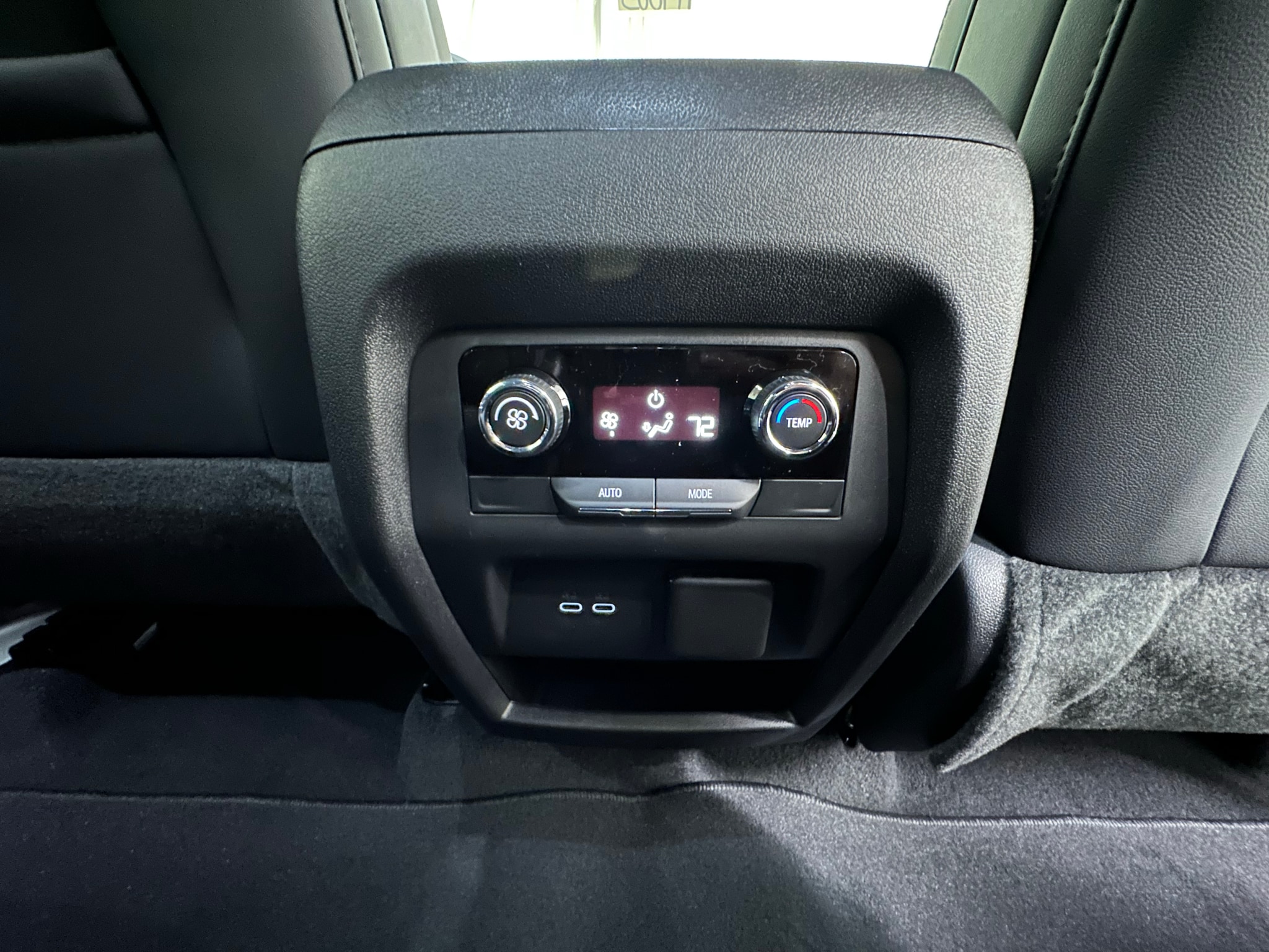 2027 Chevrolet Traverse LT - Photo 18