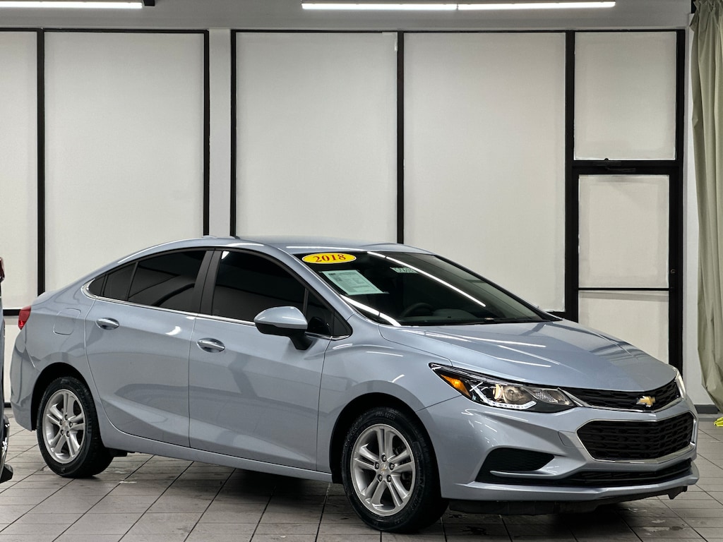 Used 2018 Chevrolet Cruze LT Sedan