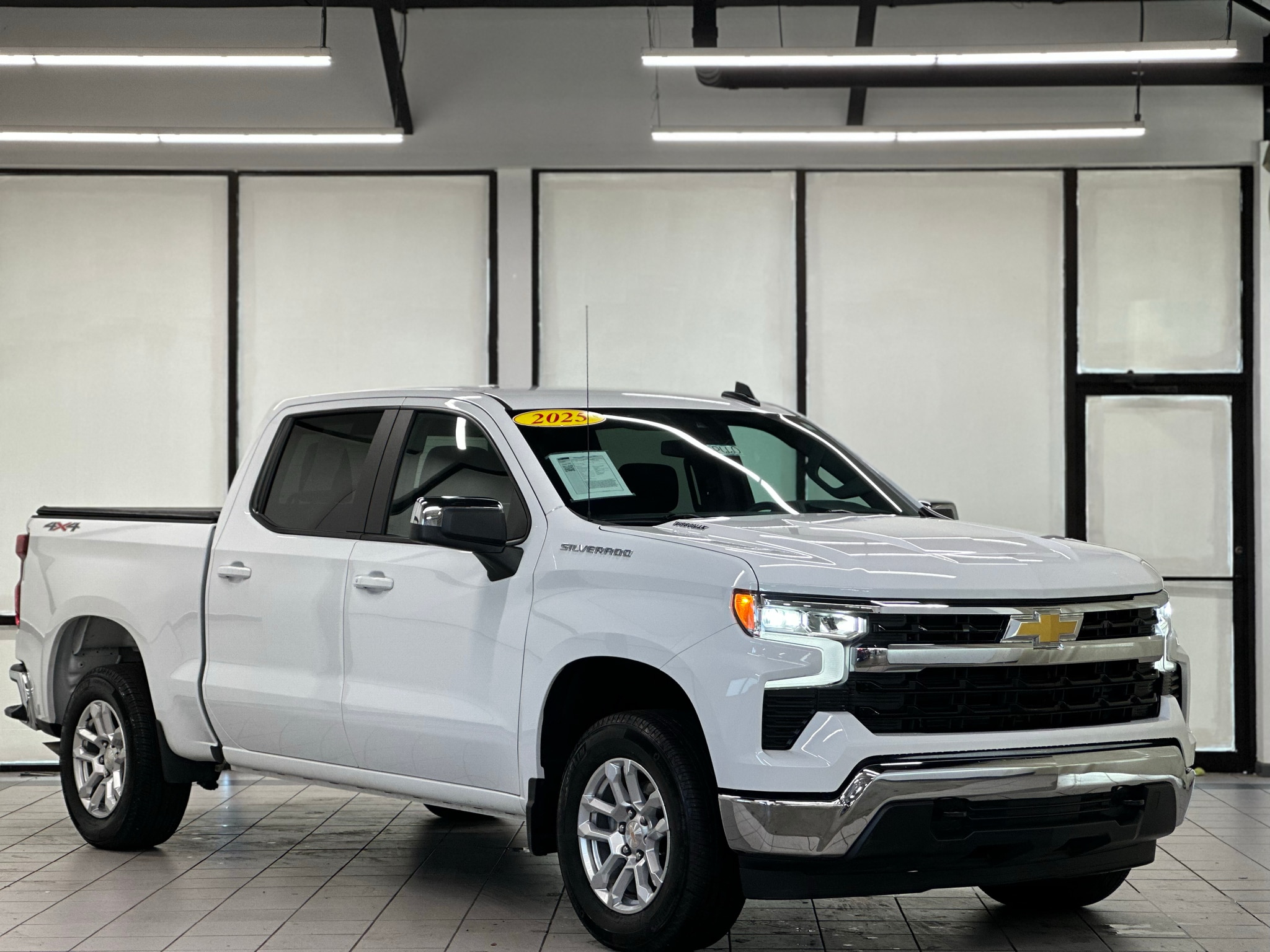 2025 Chevrolet Silverado 1500 LT