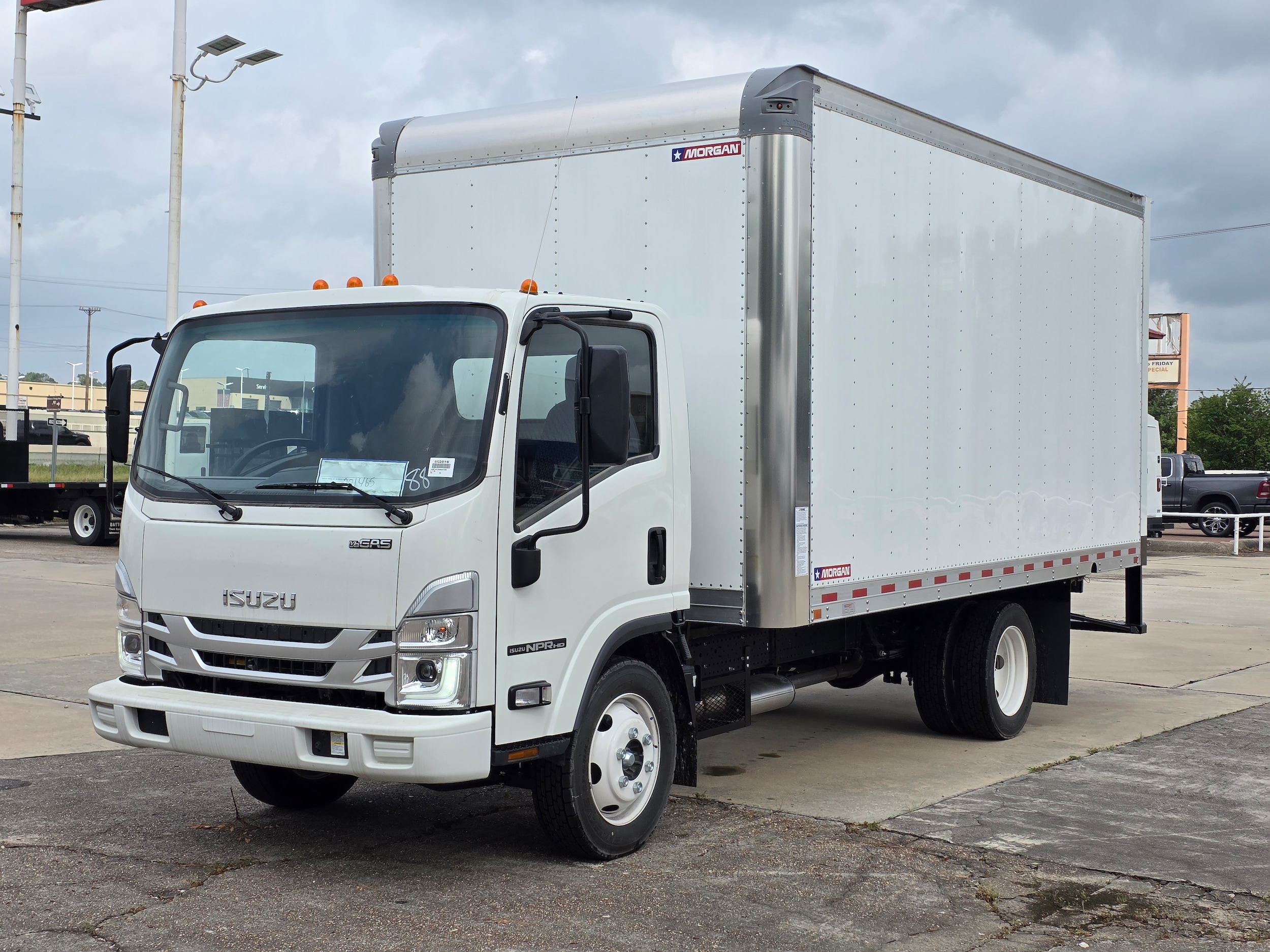 2024 Isuzu NPR HD