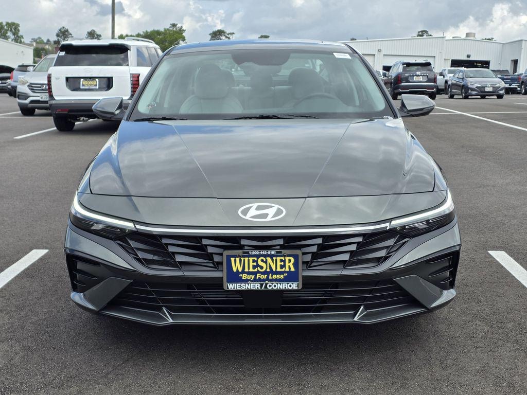 New 2026 Hyundai Elantra Limited Sedan
