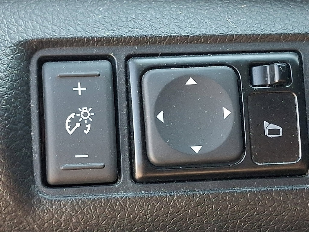 2017 Nissan Sentra S - Photo 23