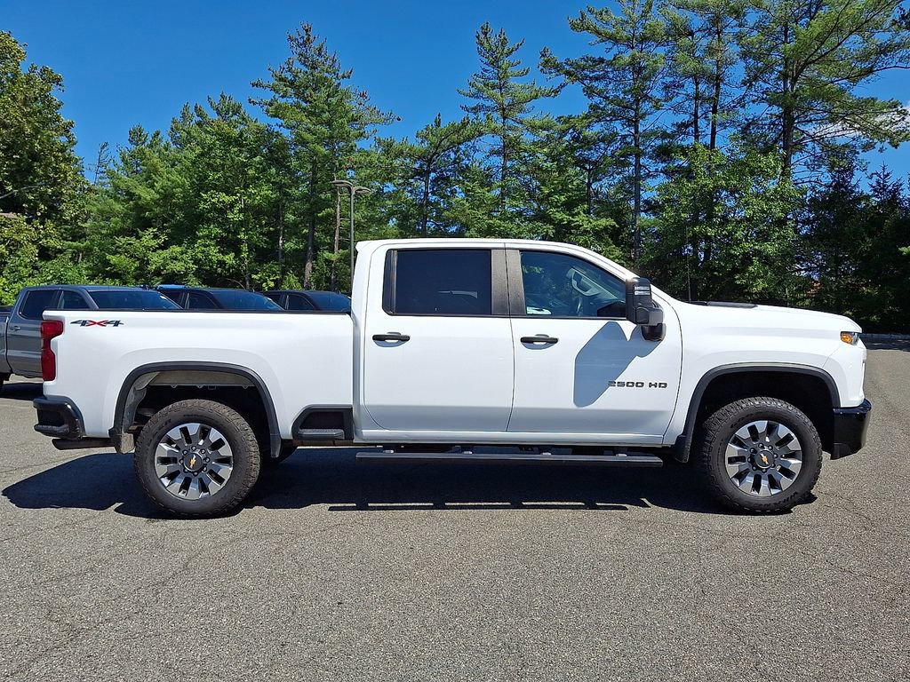 2022 Chevrolet Silverado 2500HD Custom - Photo 8