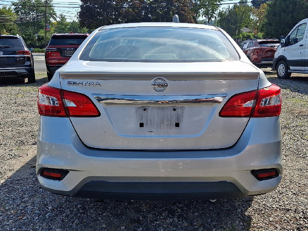 2017 Nissan Sentra S - Photo 6