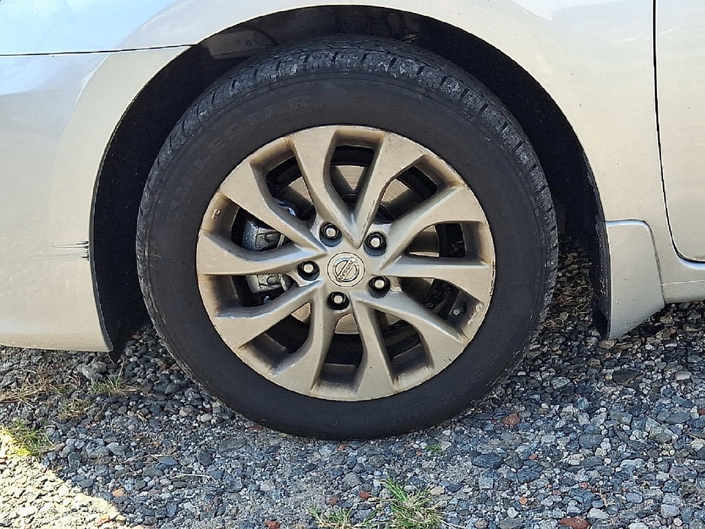 2017 Nissan Sentra S - Photo 31