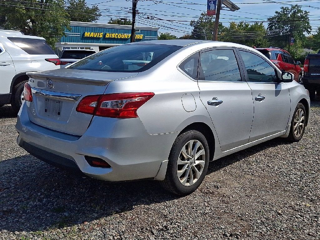 2017 Nissan Sentra S - Photo 7
