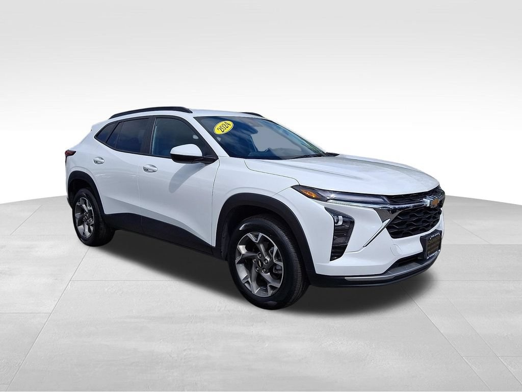 Used 2024 Chevrolet Trax LT SUV