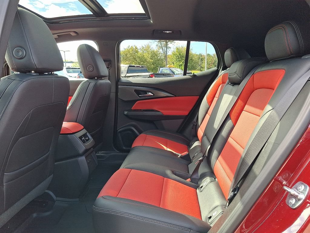 2025 Chevrolet Equinox EV RS - Photo 9